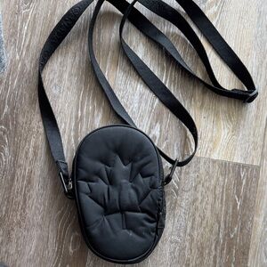 New Lululemon Black Quilted Crossbody Bag